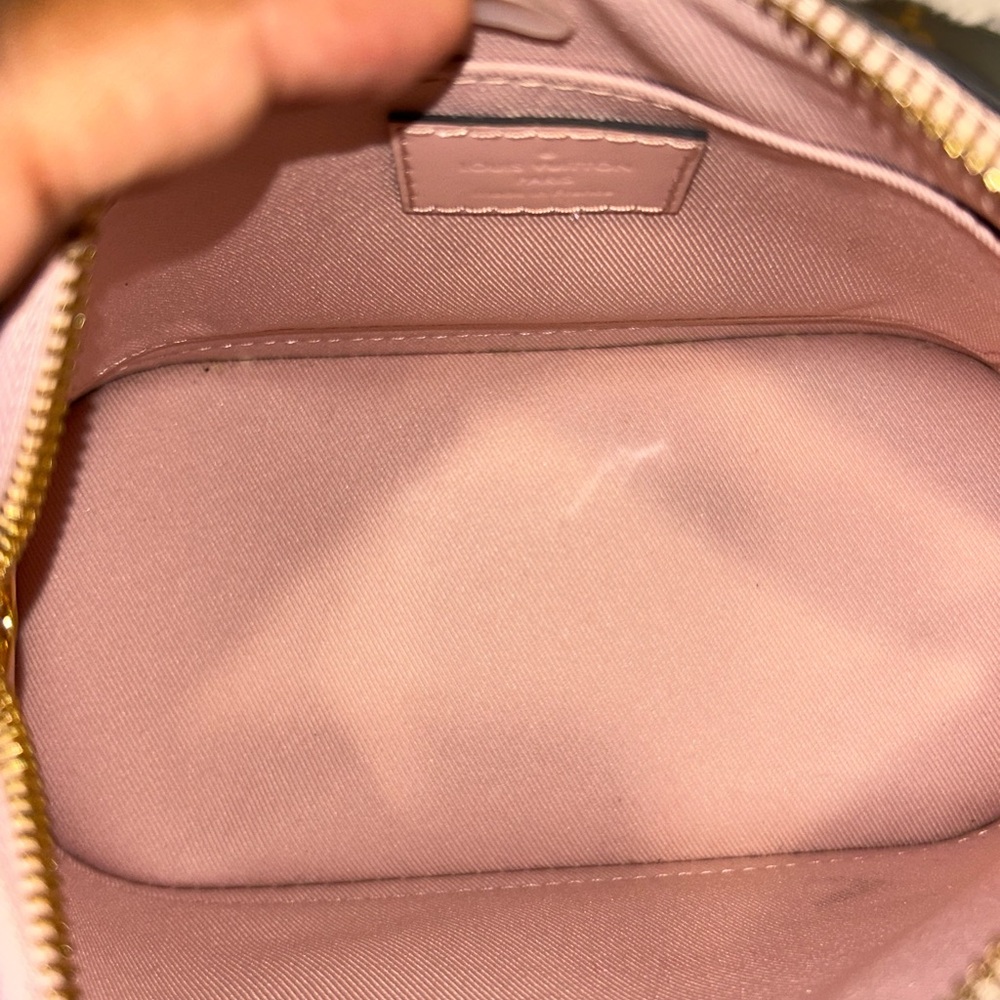 Louis Vuitton Pink Vernis Alma‎ BB - Picture 11 of 16